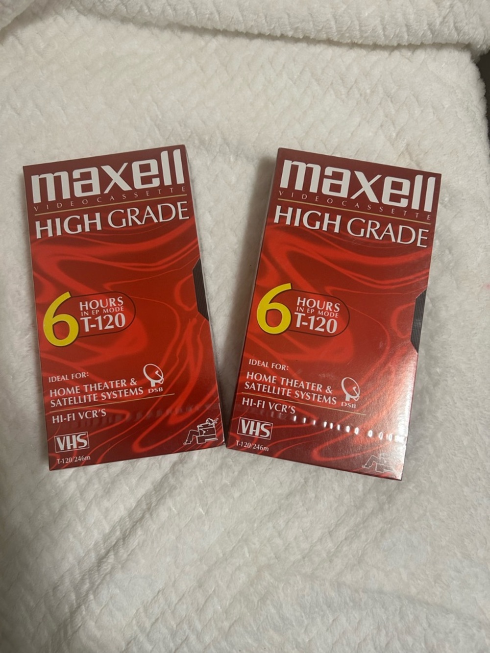 2 Maxell High Grade T-120 246m VHS Blank Tapes - New Sealed- for H-Fi VCRs